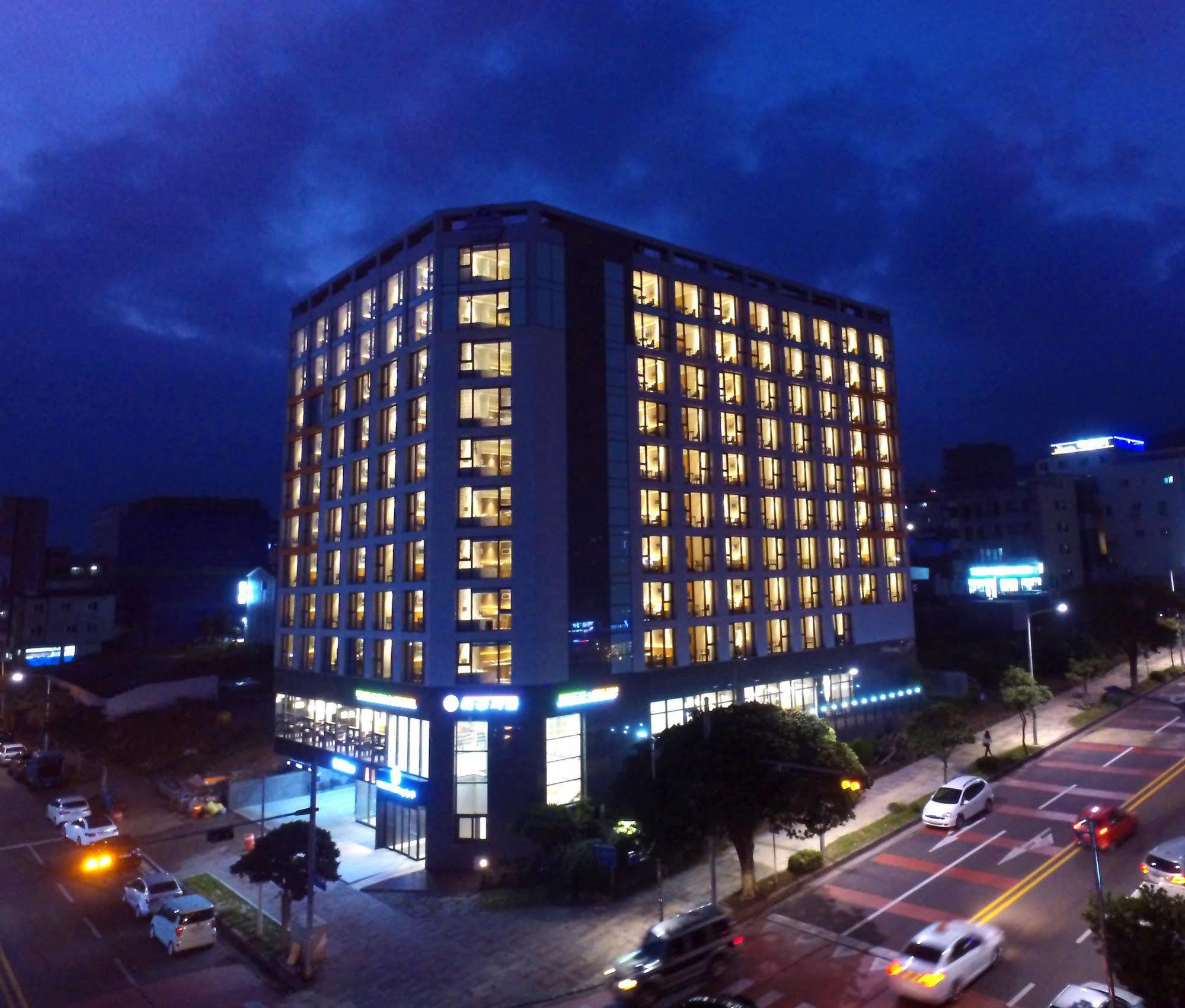 Seogwipo Js Hotel Eksteriør billede